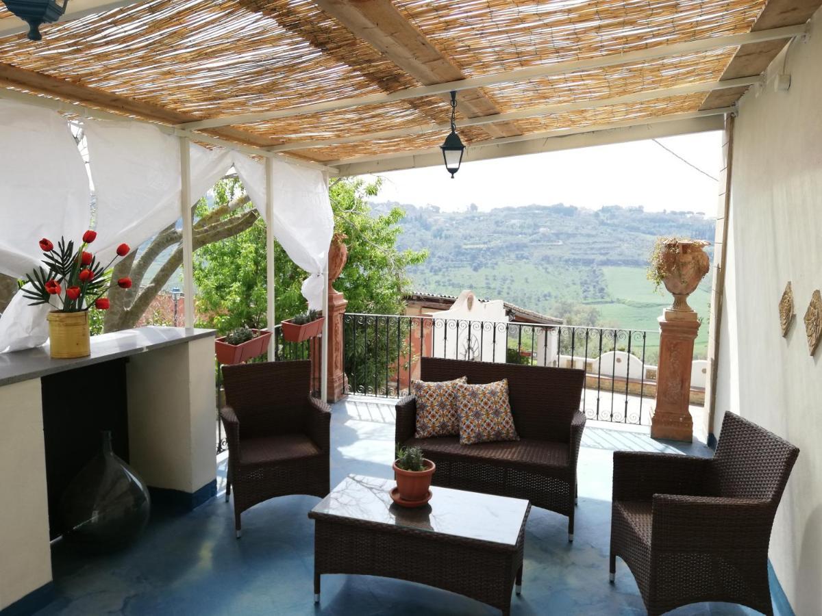Casale Di Benedetto Hotel Caltagirone Exterior photo
